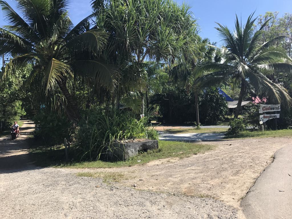 Cashew Nut Bungalows Hotel Ao Nang Екстериор снимка