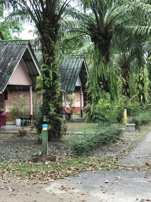 Cashew Nut Bungalows Hotel Ao Nang Екстериор снимка