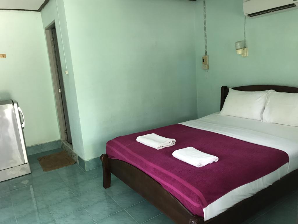 Cashew Nut Bungalows Hotel Ao Nang Екстериор снимка