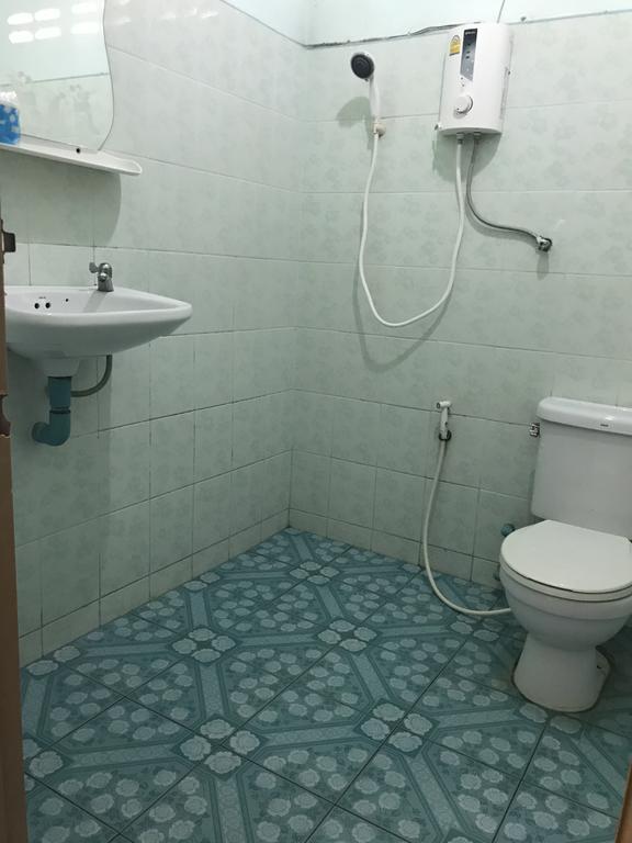 Cashew Nut Bungalows Hotel Ao Nang Екстериор снимка