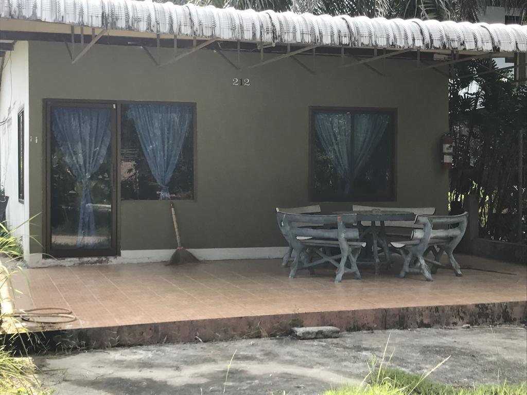 Cashew Nut Bungalows Hotel Ao Nang Екстериор снимка