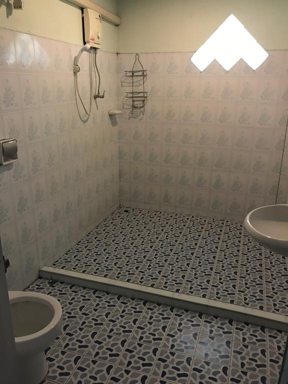 Cashew Nut Bungalows Hotel Ao Nang Екстериор снимка