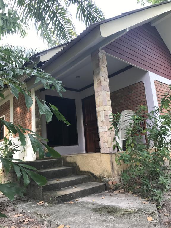 Cashew Nut Bungalows Hotel Ao Nang Екстериор снимка