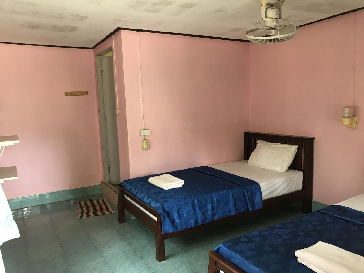 Cashew Nut Bungalows Hotel Ao Nang Екстериор снимка